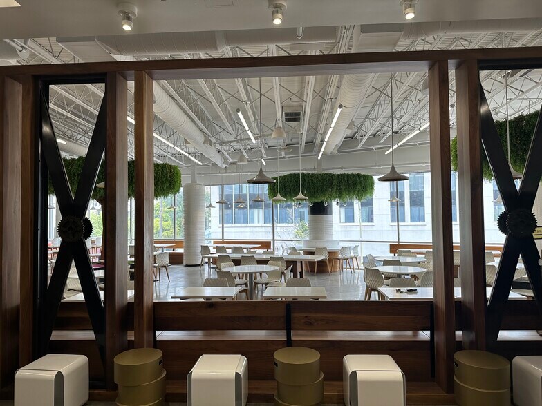 More Photos Of 3500 Wilshire Blvd, Los Angeles General Retail For Sale