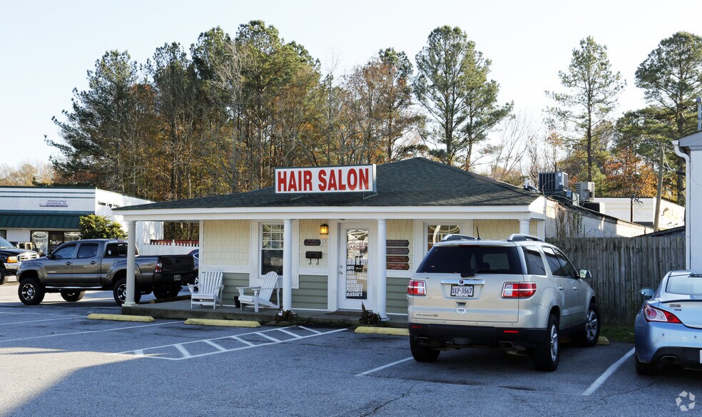 More Photos Of 445 Battlefield Blvd N, Chesapeake General Retail For Sale