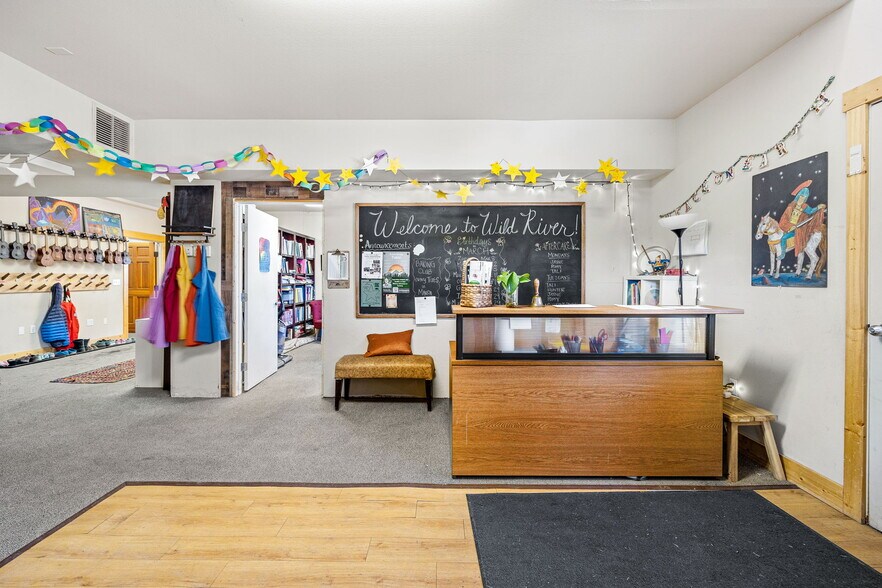 More Photos Of 12315 Deerfield Dr, Truckee Office Residential For Sale