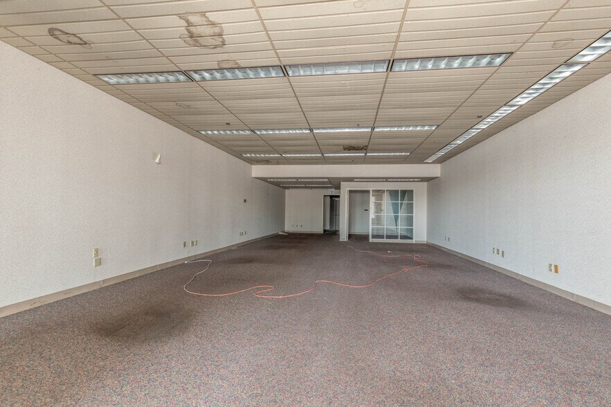 More Photos Of 10835-10899 St. Charles Rock Rd, Bridgeton Unknown For Lease