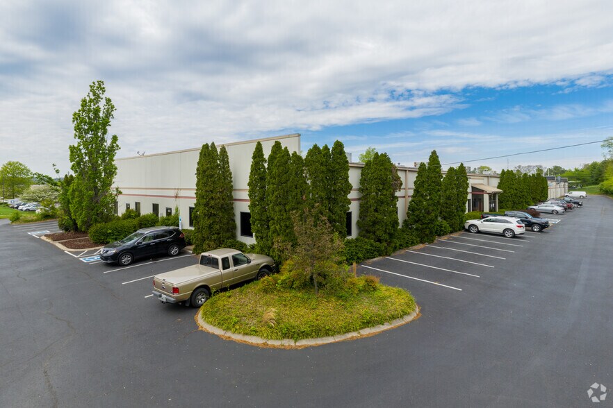 More Photos Of 630-634 Melrose Ave, Nashville Distribution For Lease