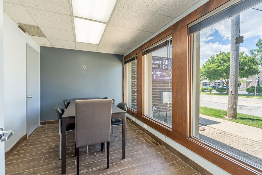 More Photos Of 605-615 W Euclid Ave, Arlington Heights Medical For Lease