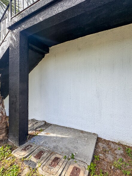 More Photos Of 701 W King St, Cocoa Warehouse For Sale