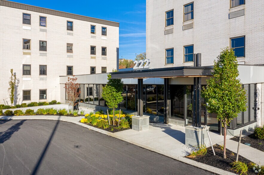 More Photos Of 220 Forbes Rd, Braintree Unknown For Lease