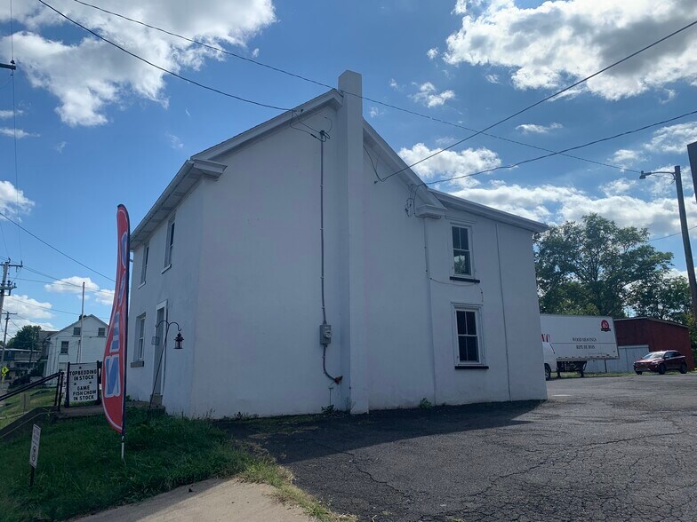 More Photos Of 20 N Main St, Richlandtown Flex For Sale