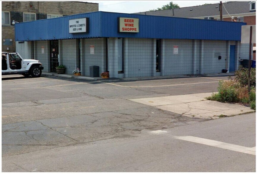 More Photos Of 3375 Indianola Ave, Columbus Freestanding For Sale