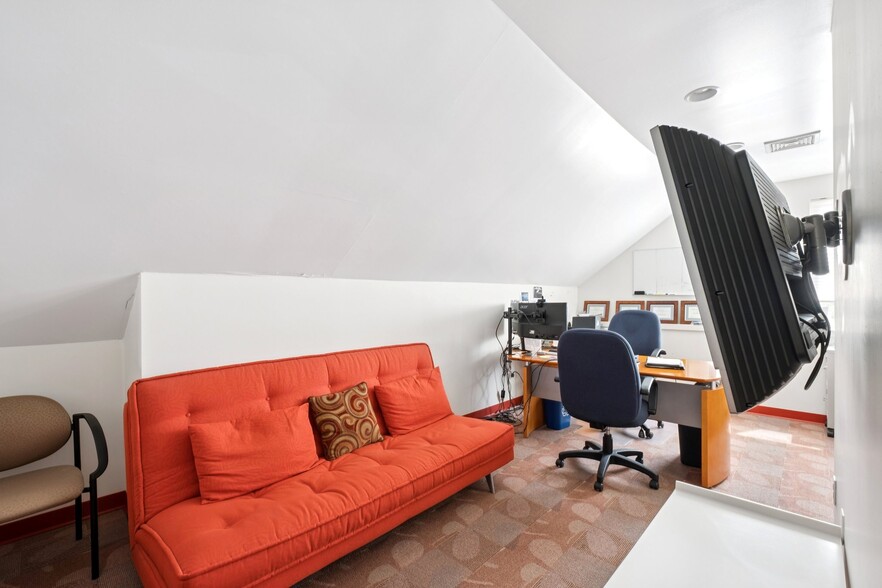 More Photos Of , Narberth Office For Sale