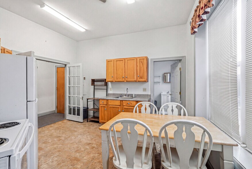 More Photos Of 2 S Main St, Woodstown Storefront Retail Residential For Sale