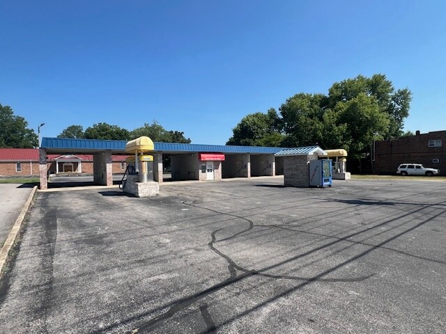 More Photos Of 410 W Lincoln St, Tullahoma Carwash For Sale
