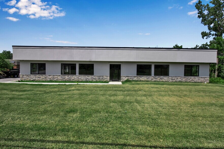 More Photos Of 3310 Southwestern Blvd, Orchard Park Freestanding For Lease