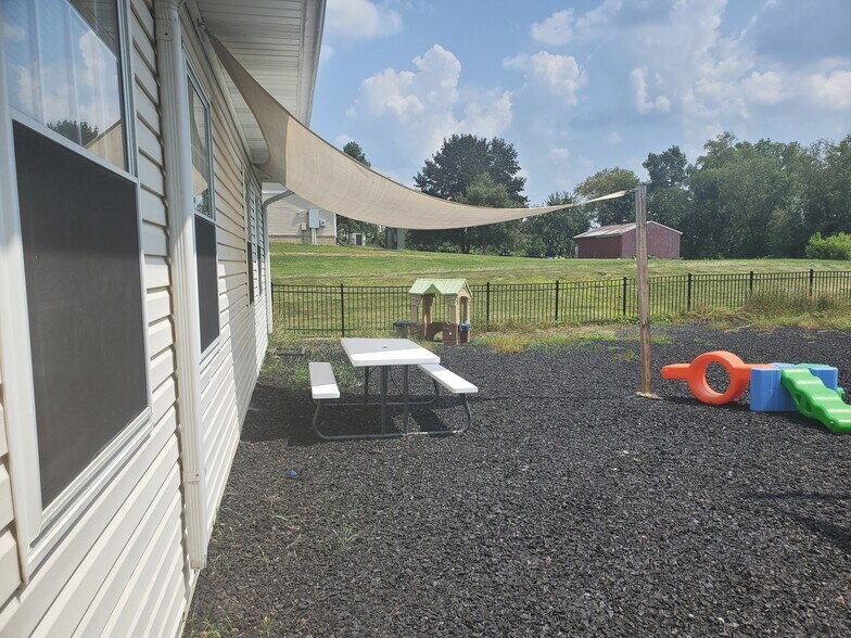 More Photos Of 5202 E Highland Rd, Howell Religious Facility For Lease