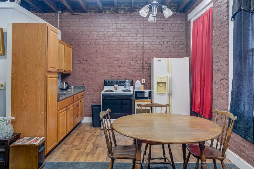 More Photos Of 140 W Market St, Johnson City Storefront Retail Residential For Sale