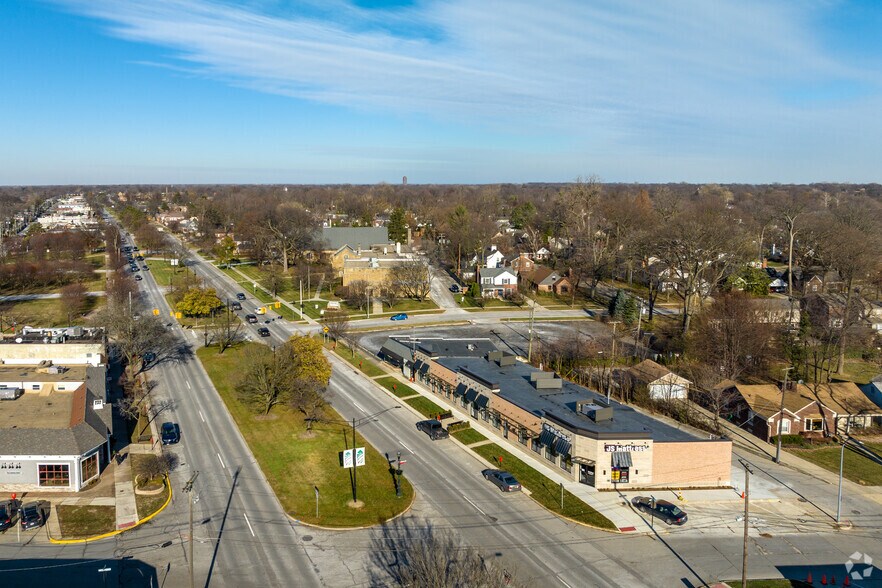 More Photos Of 19850-19852 Mack Ave, Grosse Pointe Woods Freestanding For Lease