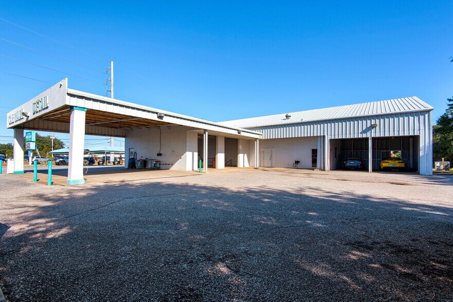 More Photos Of 3061 Gulf Breeze Pky, Gulf Breeze Carwash For Sale