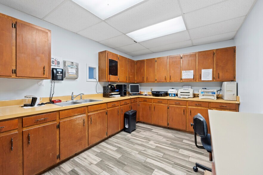 More Photos Of 1120 S Closner Blvd, Edinburg Medical For Sale