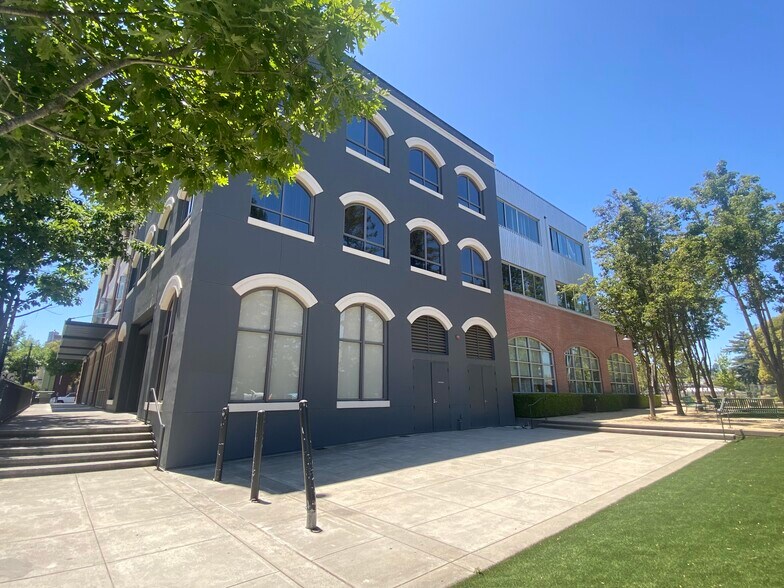 More Photos Of 101 2nd St, Petaluma Apartments For Lease