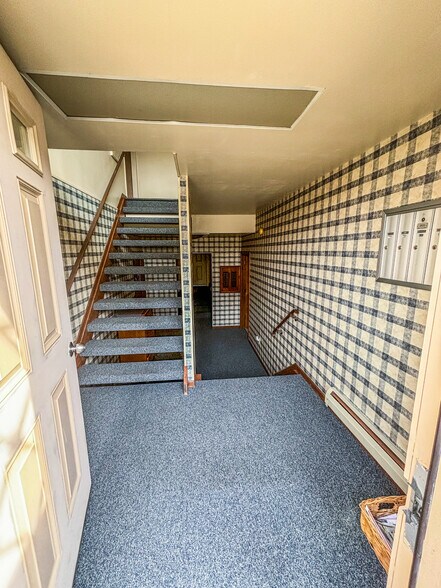 More Photos Of 197 Denby St, Romeo Apartments For Sale