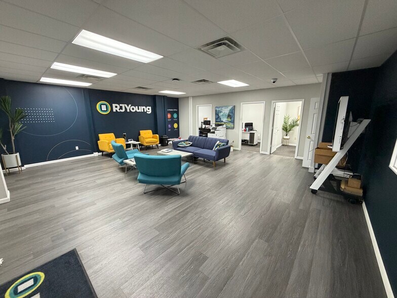 More Photos Of 256 Vann Dr, Jackson Storefront Retail Office For Sale