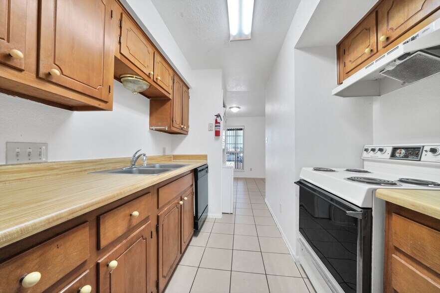 More Photos Of 3002 Pasadena Blvd, Pasadena Apartments For Sale