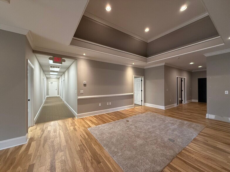More Photos Of 4913 Summer Oak Dr, Buford Light Manufacturing For Lease