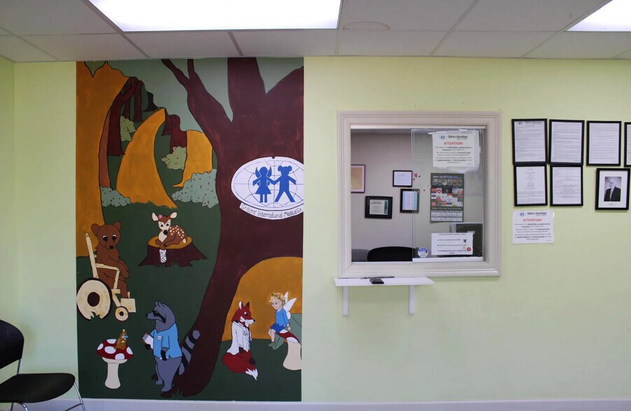 More Photos Of 3016 Highway 80, Morton Medical For Sale