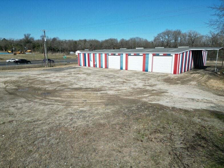 More Photos Of 5152 US Highway 271, Tyler Showroom For Sale