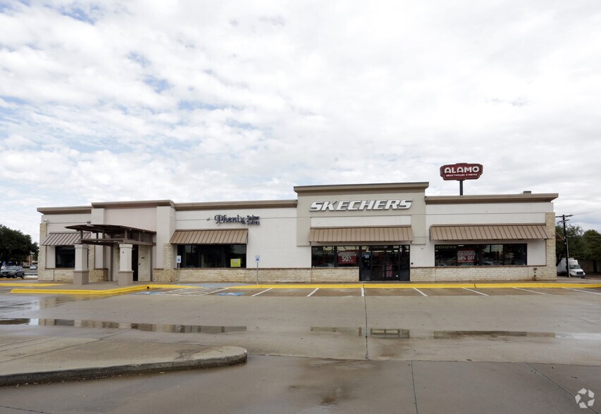 More Photos Of 501 W Belt-Line Rd, Richardson Unknown For Lease