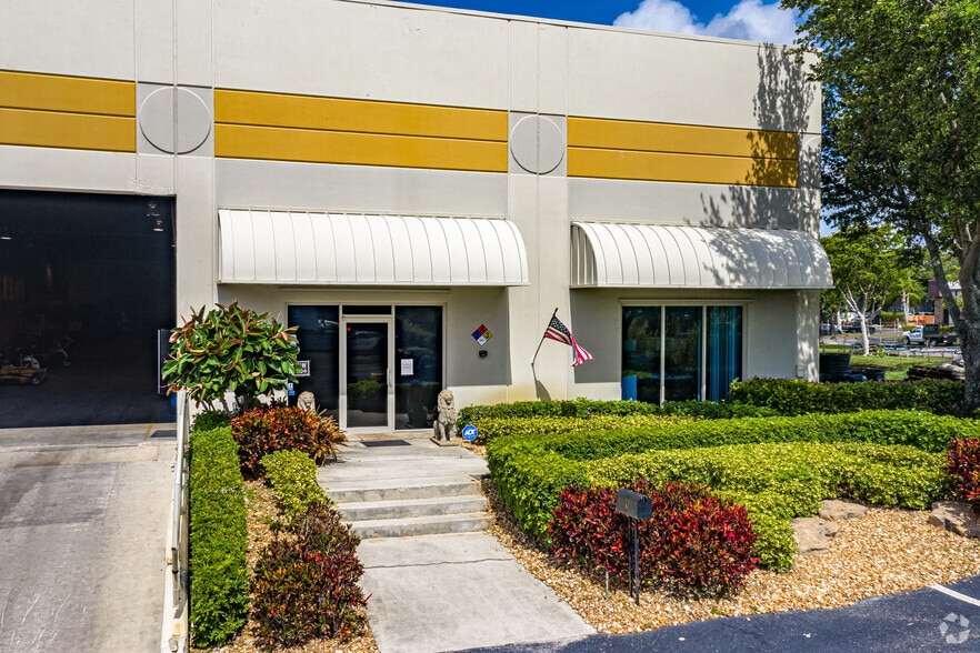Primary Photo Of 2025 NW 15th Ave, Pompano Beach Warehouse For Lease