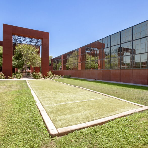 More Photos Of 10000 N 31st Ave, Phoenix Office For Lease