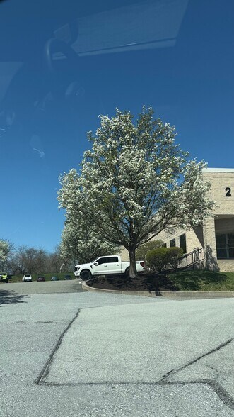 More Photos Of 901 S Bolmar St, West Chester Light Manufacturing For Lease