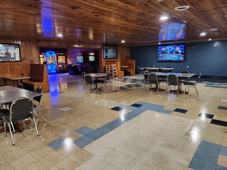 More Photos Of 181 Waterville Rd, Belfast Restaurant For Lease