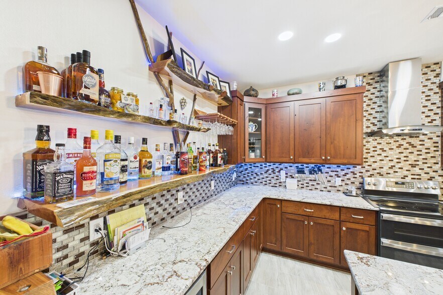 More Photos Of 141 County Road 851, Elizabeth Hotel For Sale
