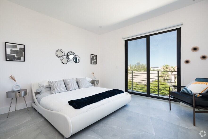 More Photos Of 2100 Miami Rd, Fort Lauderdale Apartments For Sale