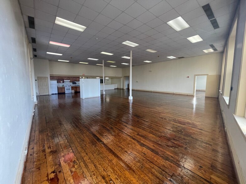 More Photos Of 4126-4130 Butler St, Pittsburgh General Retail For Sale