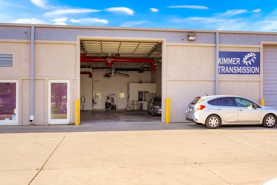 More Photos Of 6830 S Jordan Rd, Centennial Warehouse For Lease