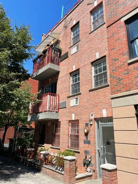 More Photos Of 33 Maujer St, Brooklyn Apartments For Sale