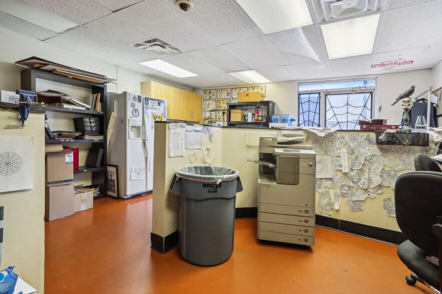 More Photos Of 443 W Main St, Mesa Storefront Retail Office For Sale