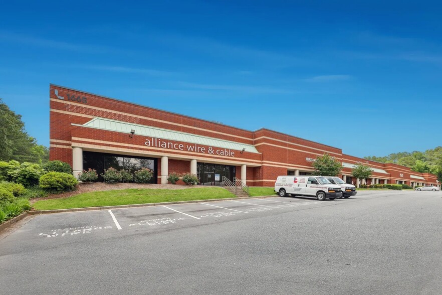 More Photos Of 1665 Lakes Pky, Lawrenceville Distribution For Lease