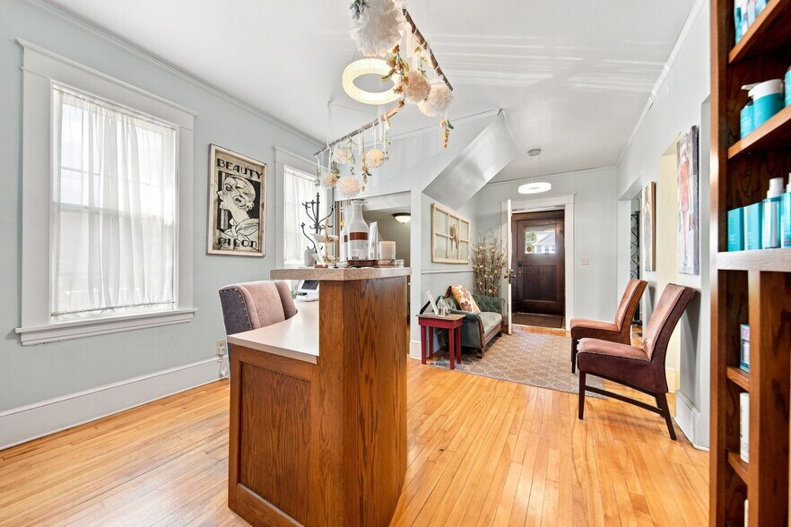 More Photos Of 1208 Grand Ave, Saint Paul Storefront Retail Office For Sale