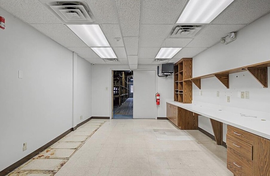 More Photos Of 127 Hay St, Fayetteville Storefront For Sale