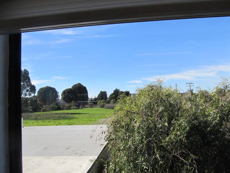 More Photos Of 2824 Regatta Blvd, Richmond Warehouse For Lease