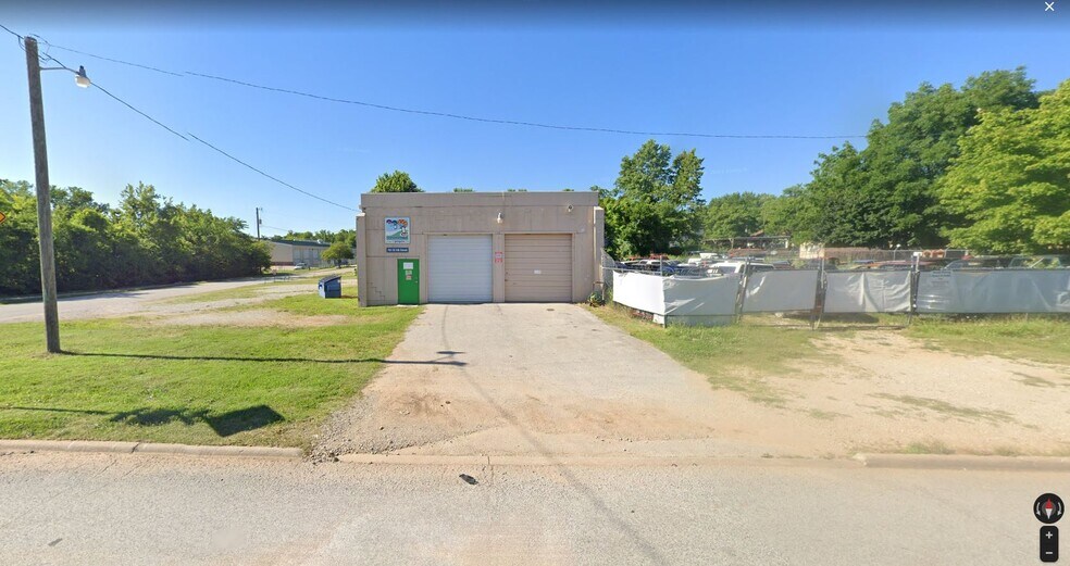 More Photos Of 701 5th St SE, Bentonville Warehouse For Sale