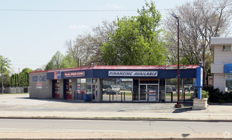 Primary Photo Of 38 King George Rd, Brantford Auto Repair For Sale