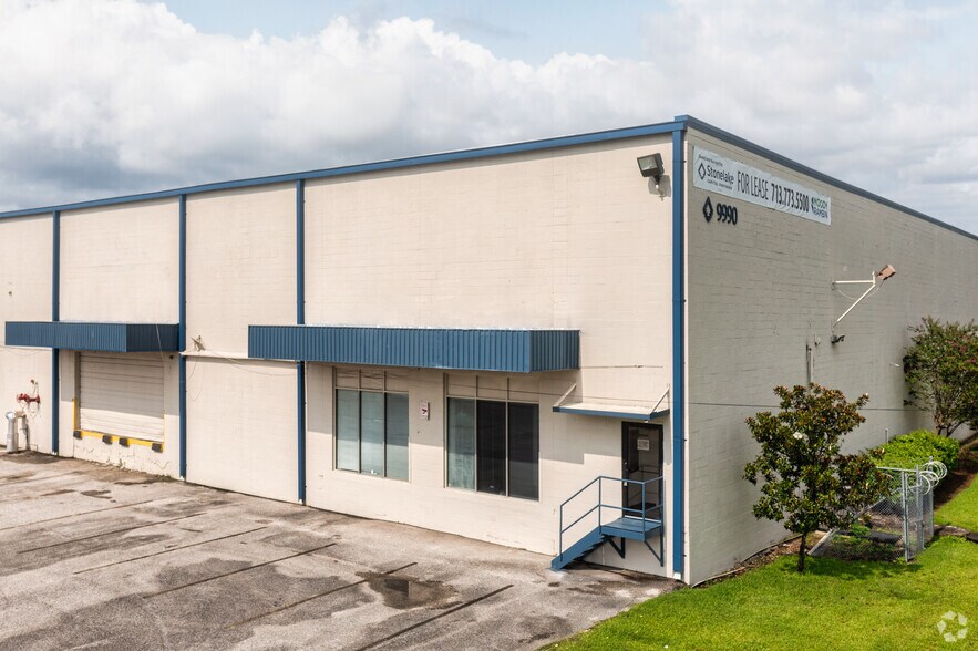 Primary Photo Of 9990 E I-10 Fwy, Houston Warehouse For Lease
