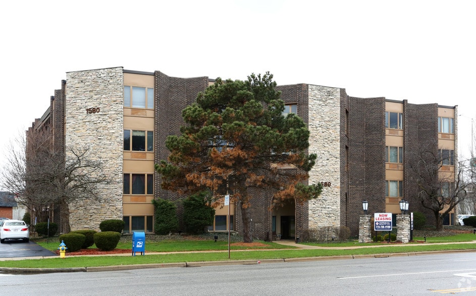 Primary Photo Of 1580 N Northwest Hwy, Park Ridge Office Residential For Lease