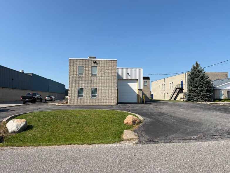 More Photos Of 2080 Fasan Dr, Tecumseh Service For Lease
