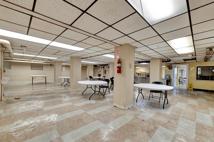 More Photos Of 11 Poplar Ave, Wilmington Lodge Meeting Hall For Lease