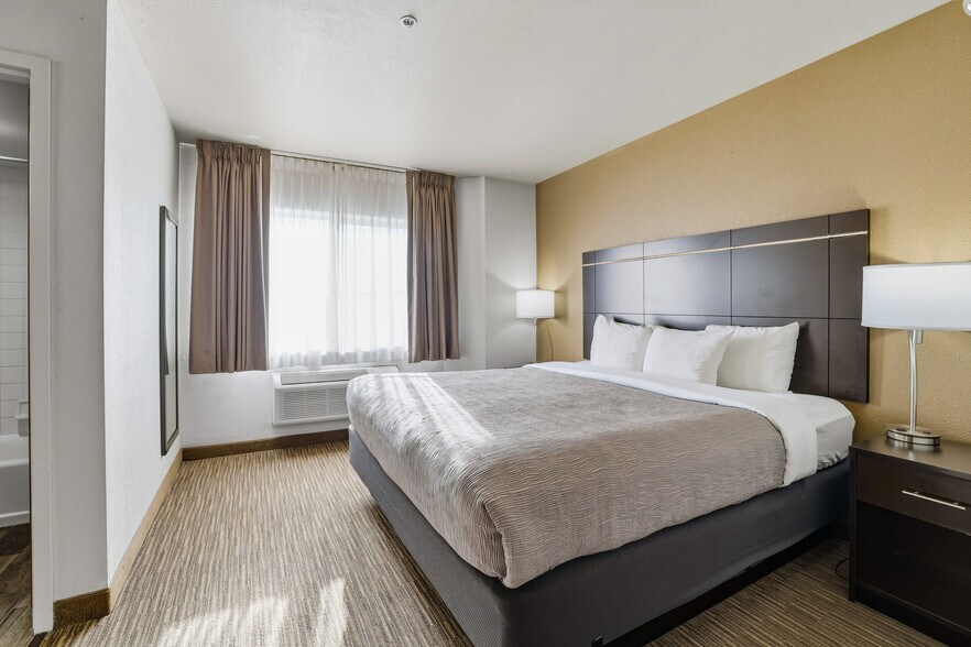 More Photos Of 1575 S Meridian Rd, Meridian Hotel For Sale