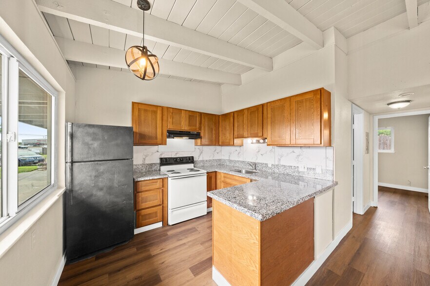 More Photos Of 2605 Albatross Way, Sacramento Apartments For Sale