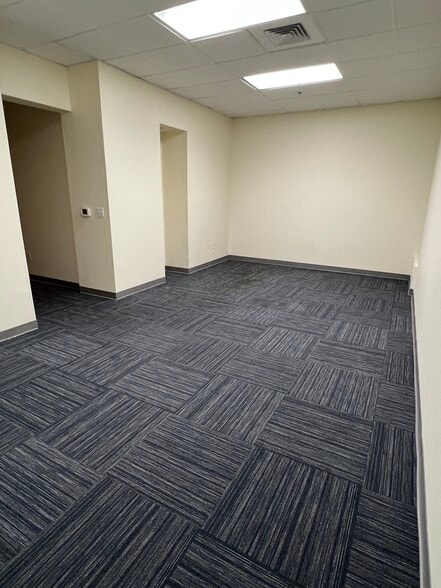 More Photos Of 460 W Larch Rd, Tracy Warehouse For Sale